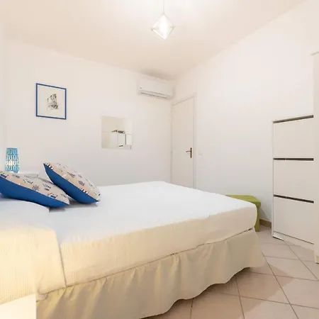 Isulatravel - Blu Mediterraneo House *